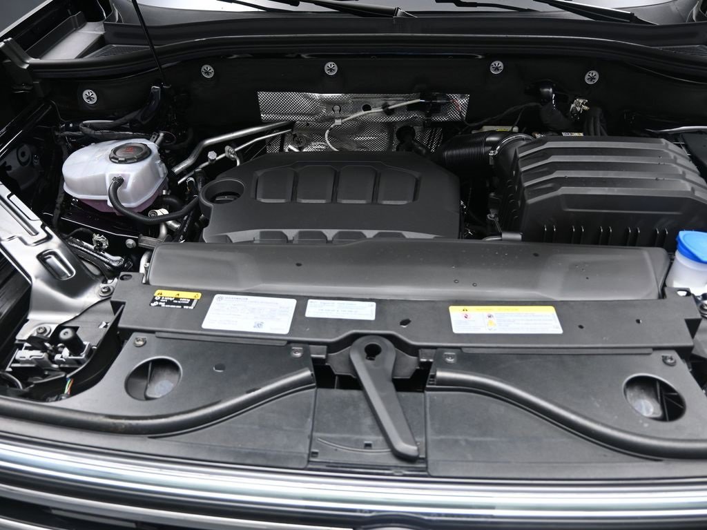 Used 2025 Volkswagen Atlas SEL image 31