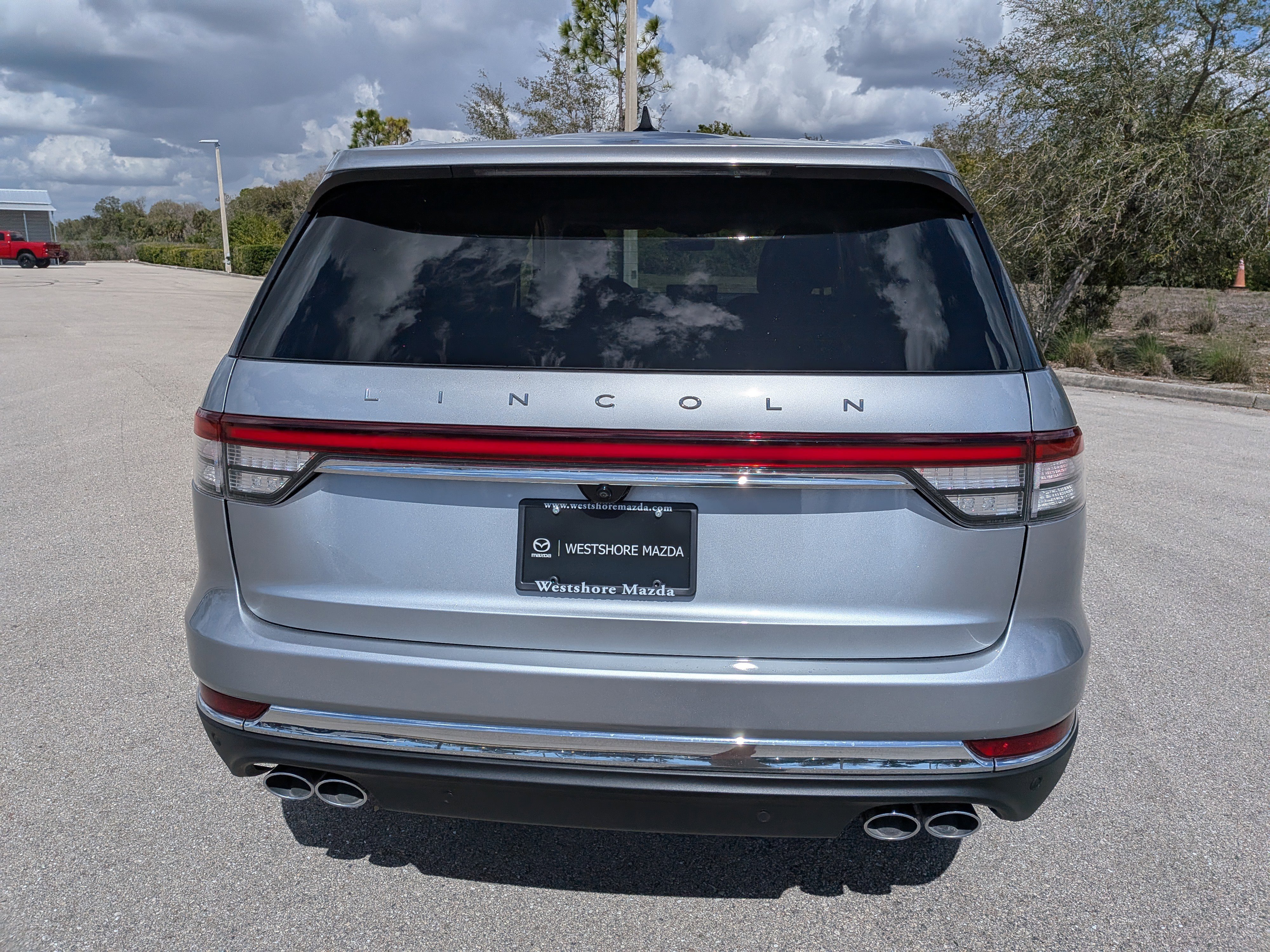 Used 2023 Lincoln Aviator Reserve image 6