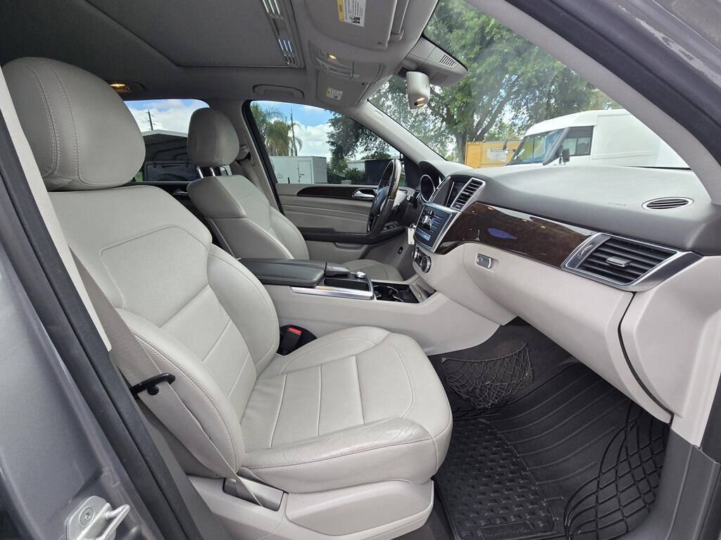 Used 2015 Mercedes-Benz ML 250 BlueTEC 4MATIC image 11