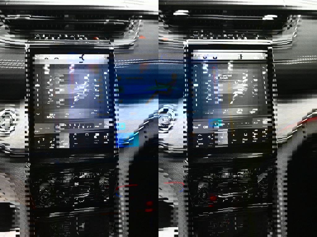 Used 2023 Jeep Grand Cherokee Overland image 16