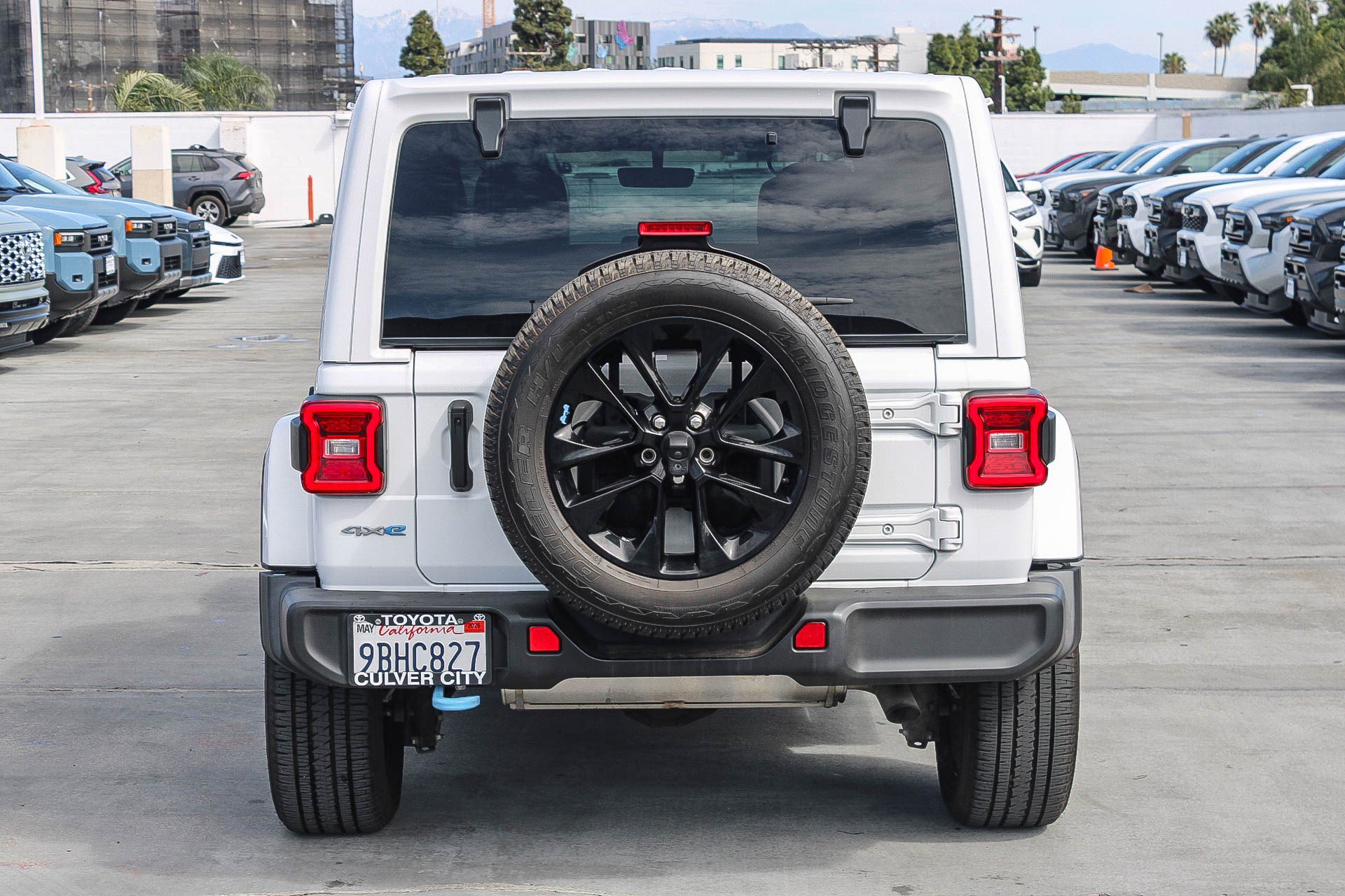 Used 2022 Jeep Wrangler Unlimited Sahara image 8