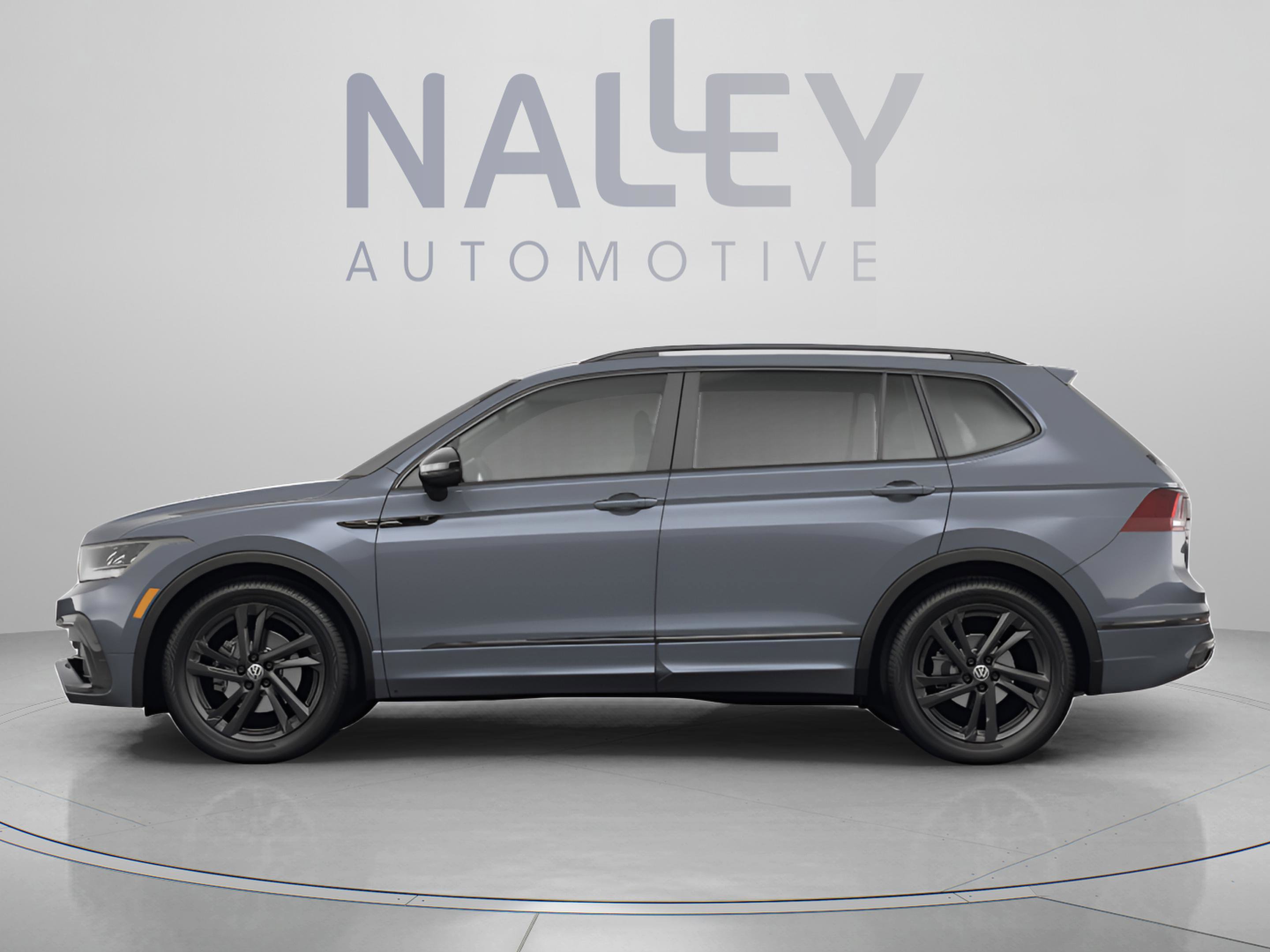Used 2023 Volkswagen Tiguan S w/ Driver Assistance Package AWD/4WD image 2