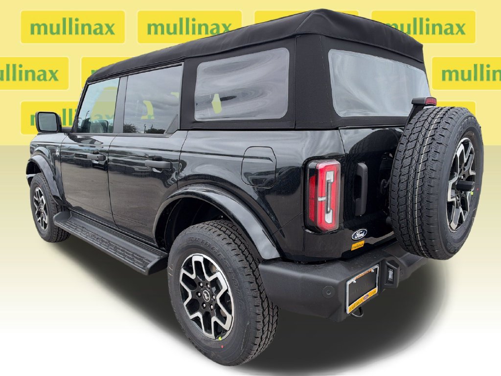 New 2026 Ford Bronco Outer Banks AWD/4WD image 4
