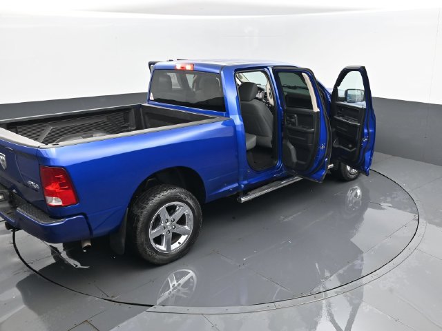Used 2018 RAM 1500 Express w/ Express Value Package AWD/4WD image 24