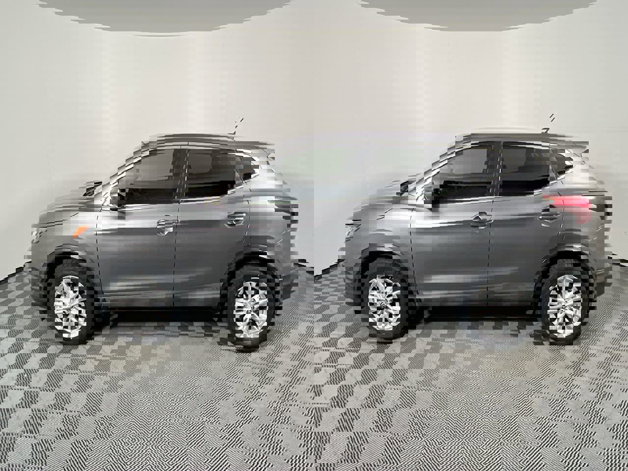 Used 2019 Nissan Rogue Sport S w/ Appearance Package image 6