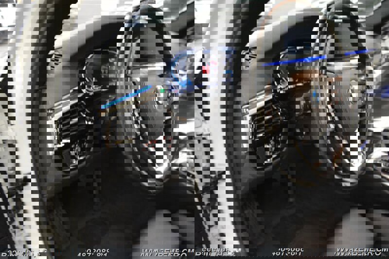 Used 2020 BMW 530e image 26