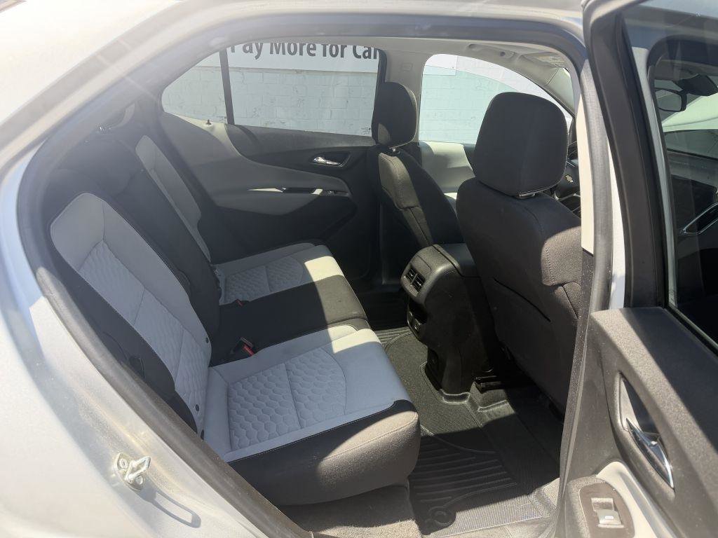 Used 2018 Chevrolet Equinox LT w/ Sun & Infotainment Package AWD/4WD image 9