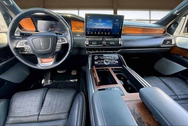 Used 2022 Lincoln Navigator Black Label image 16