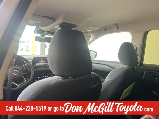 Used 2024 Nissan Rogue SV image 12