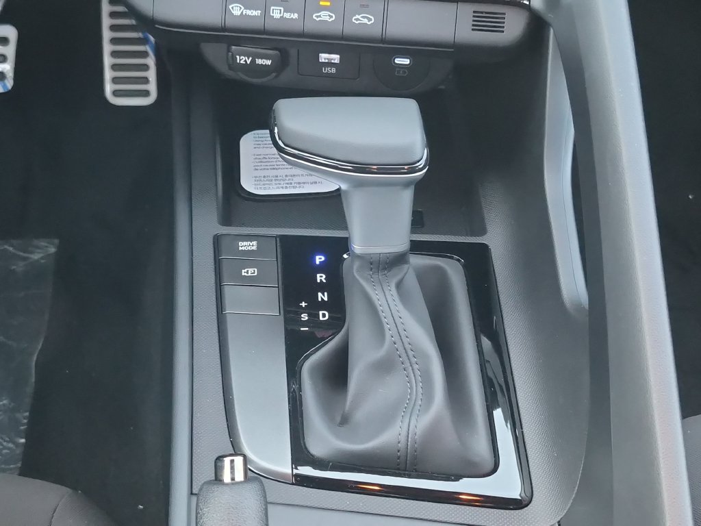 New 2026 Hyundai Elantra Sport FWD image 21