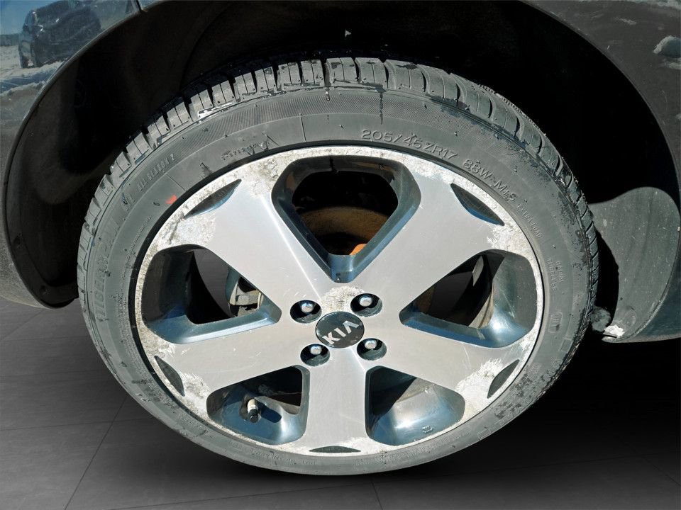 Used 2012 Kia Rio SX image 32