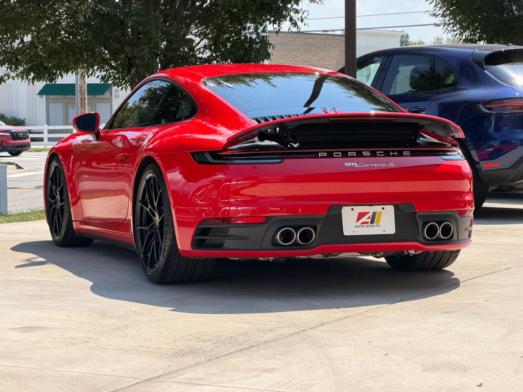Used 2024 Porsche 911 Carrera S RWD image 3