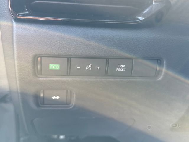 Used 2020 Nissan Sentra SV w/ Trunk Package image 29