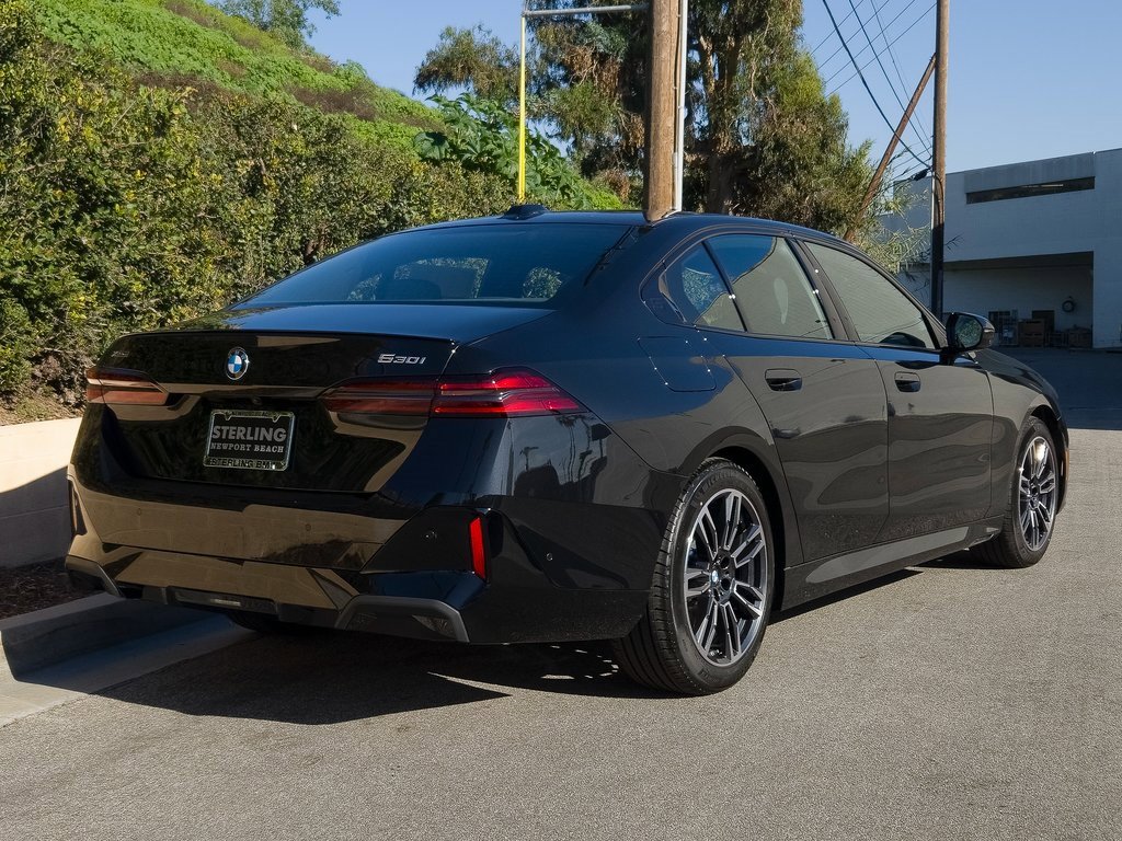 New 2026 BMW 530i xDrive w/ M Sport Package image 5