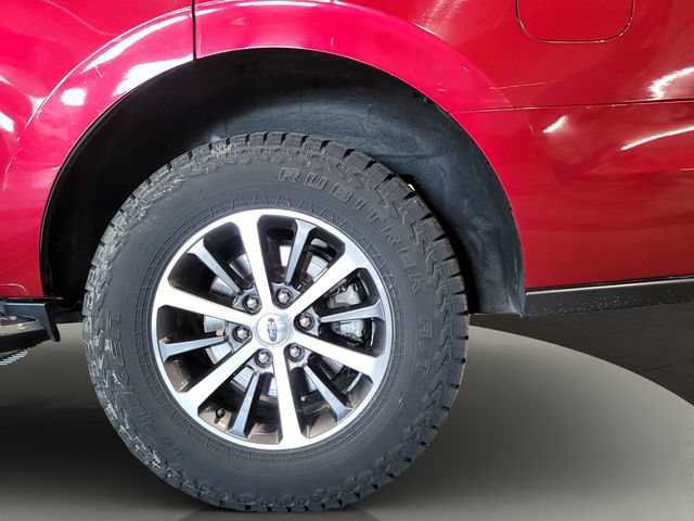 Used 2019 Ford Expedition XLT w/ Equipment Group 202A AWD/4WD image 35