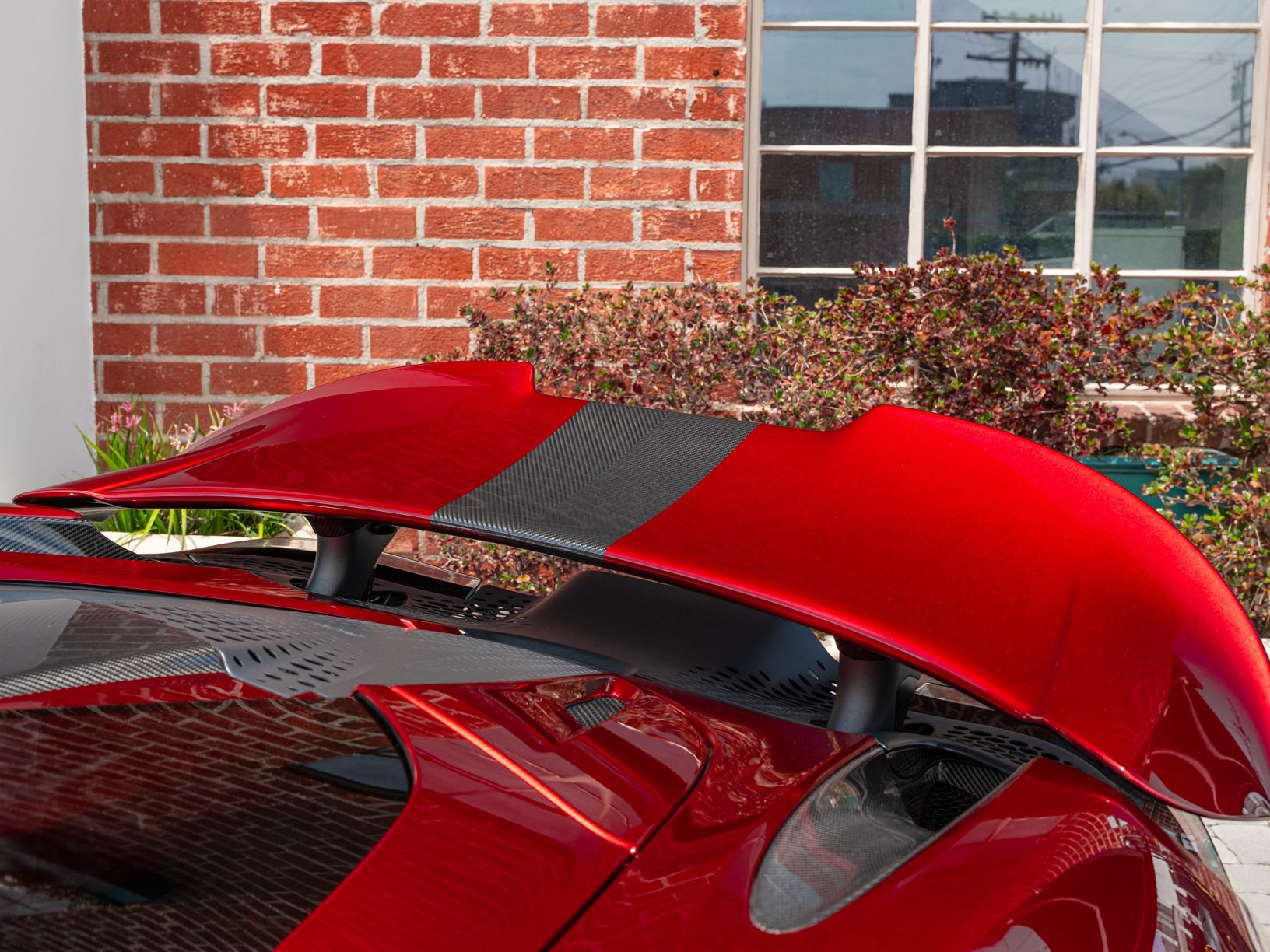 Used 2022 McLaren 765LT RWD image 21