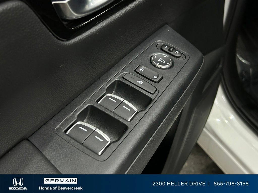 Used 2025 Honda CR-V Sport Touring image 18