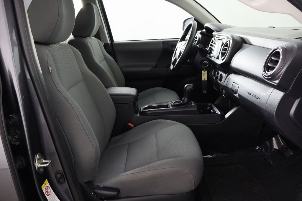 Used 2019 Toyota Tacoma SR image 19