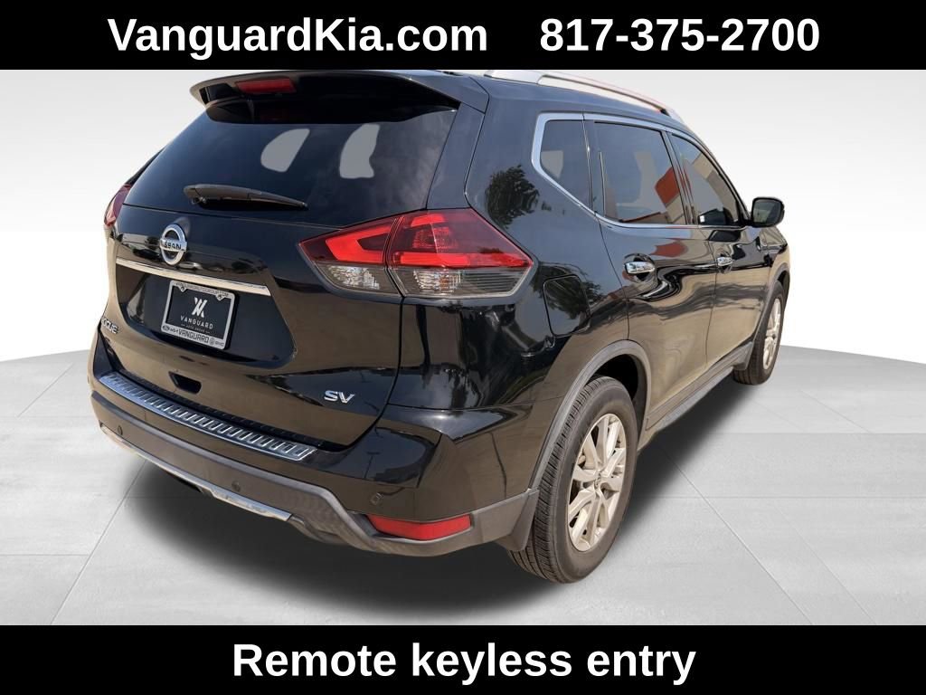 Used 2019 Nissan Rogue SV image 4