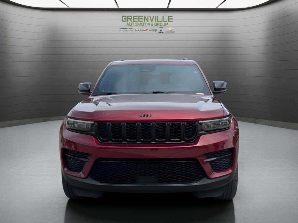 Used 2023 Jeep Grand Cherokee Altitude RWD image 9
