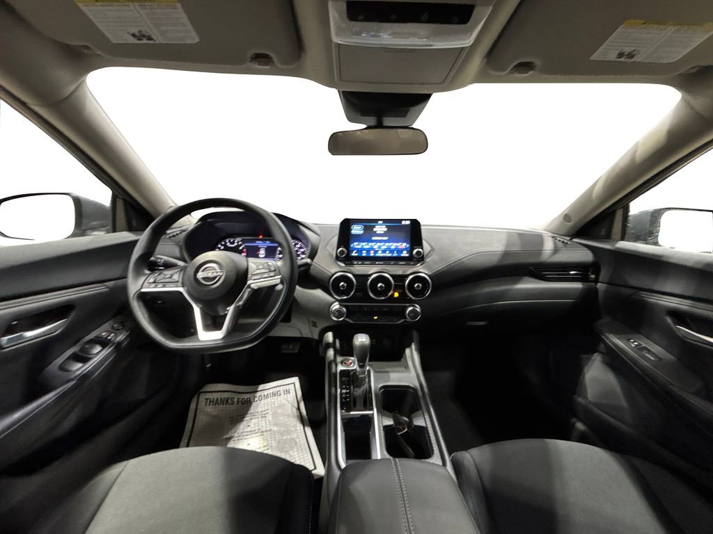 Used 2025 Nissan Sentra SV image 17