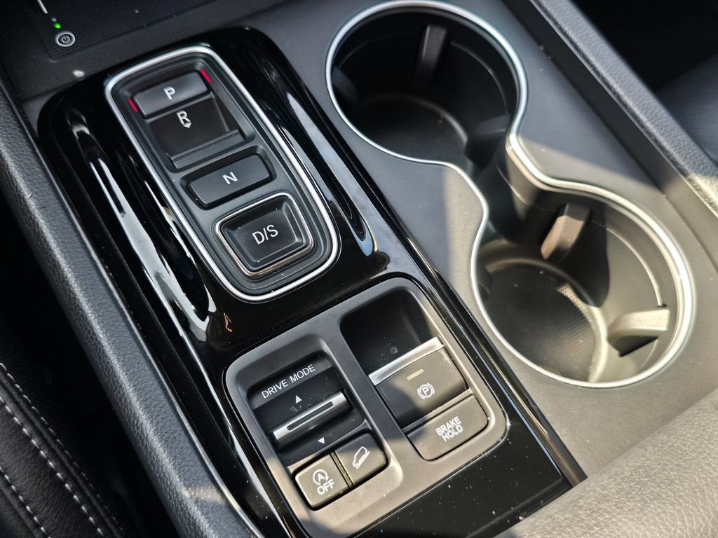 Used 2025 Honda Pilot Touring image 29