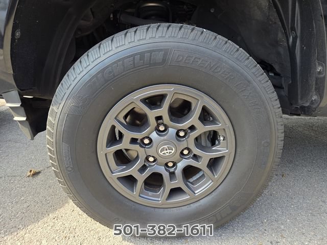 Used 2018 Toyota Tacoma SR5 RWD image 14