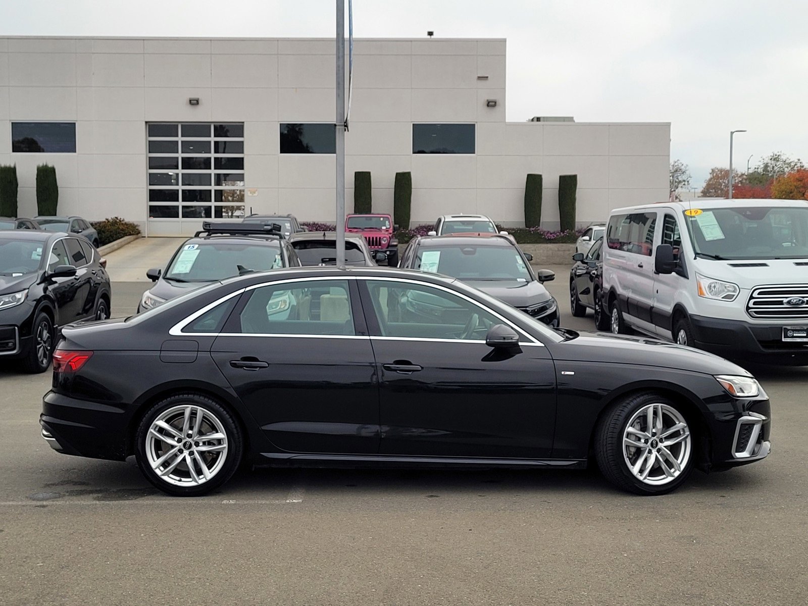 Used 2023 Audi A4 2.0T Premium Plus image 4