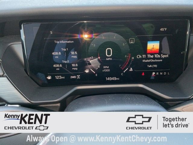 Used 2025 GMC Acadia Elevation image 29