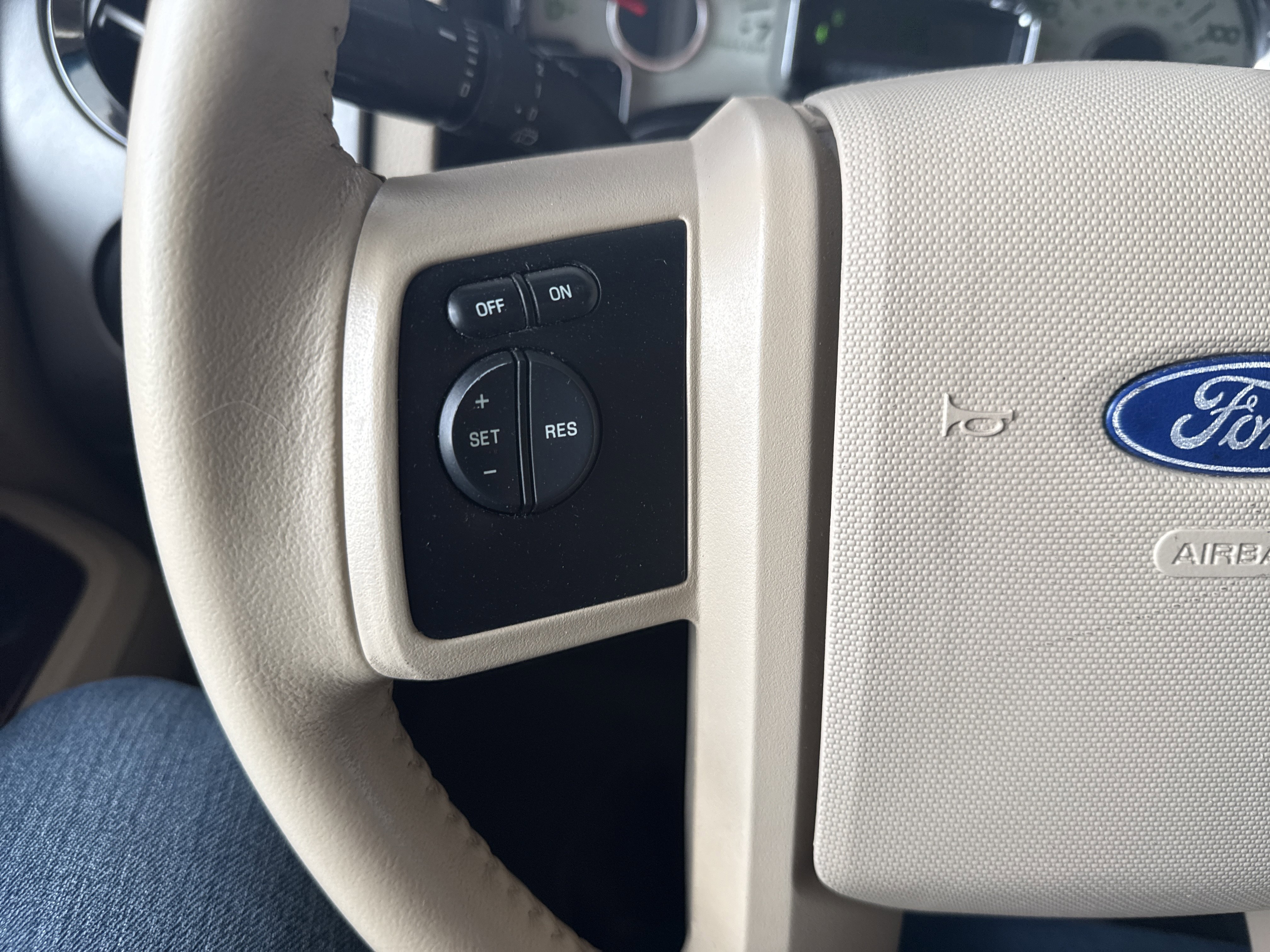 Used 2013 Ford Expedition EL XLT image 31