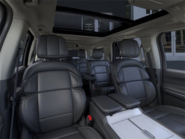 New 2025 Lincoln Navigator Reserve image 10