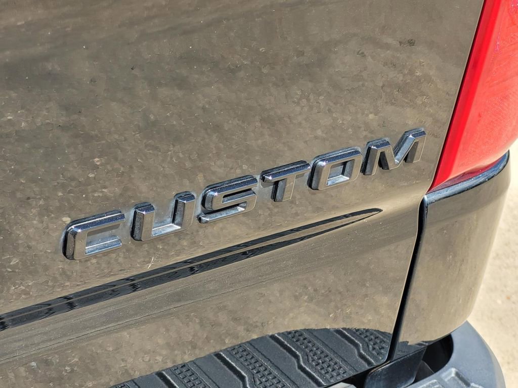 Used 2023 Chevrolet Silverado 1500 Custom w/ LPO, Dark Essentials Package image 8