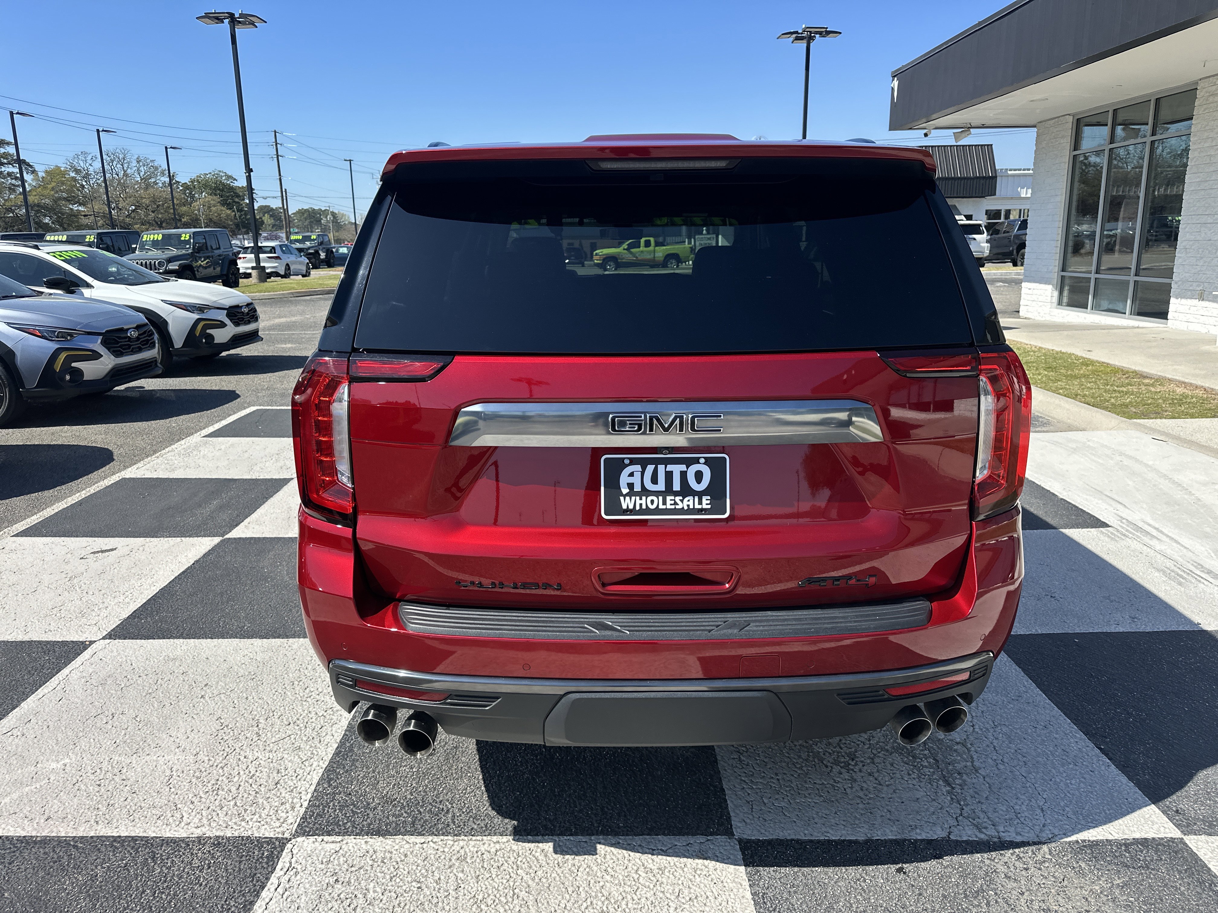 Used 2022 GMC Yukon AT4 AWD/4WD image 7