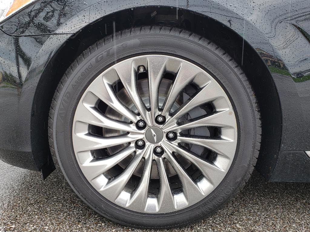 Used 2017 Genesis G90 3.3T Premium image 27