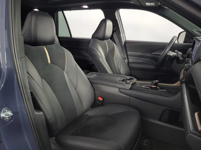Used 2024 Toyota Grand Highlander AWD Hybrid image 16
