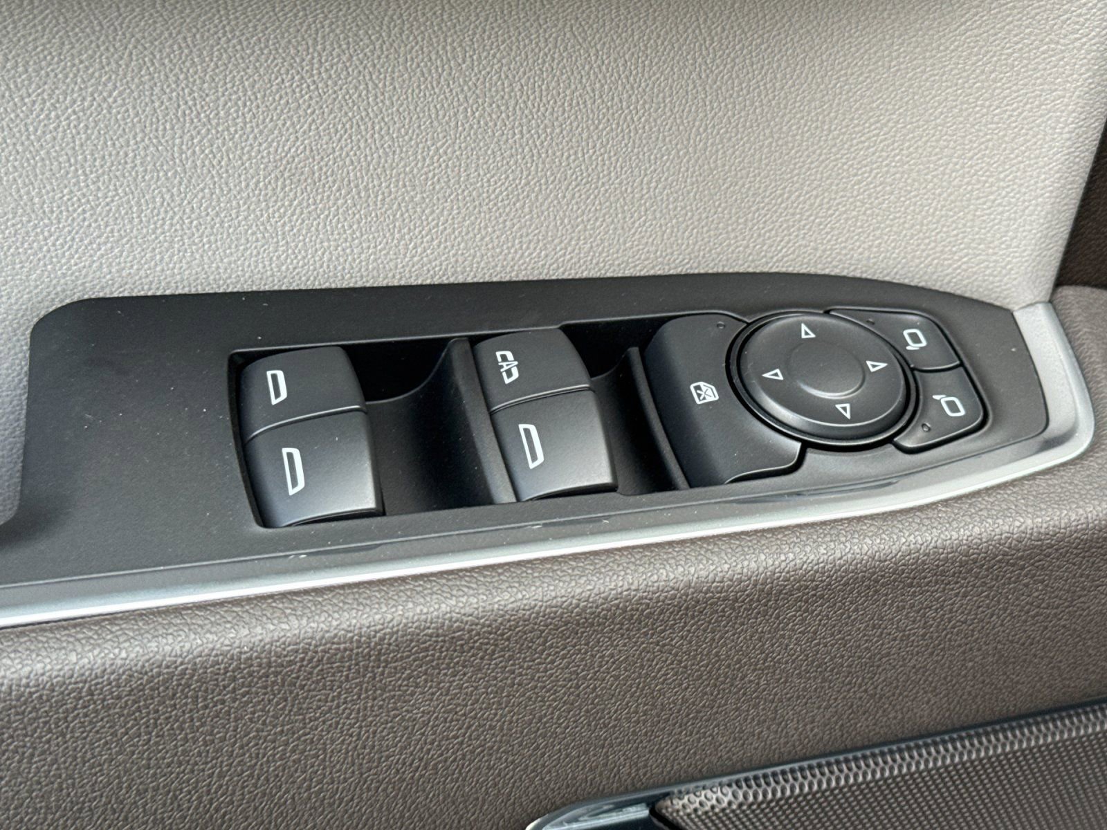 New 2026 Chevrolet Silverado 1500 LT w/ Safety Package image 11