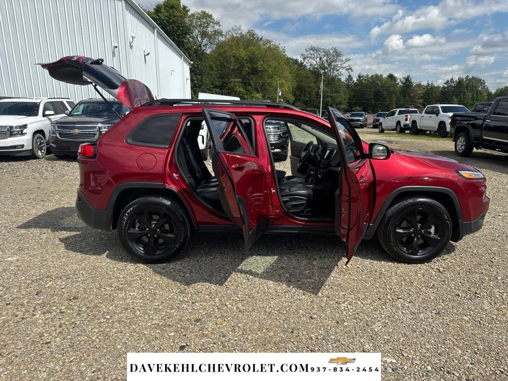 Used 2017 Jeep Cherokee High Altitude AWD/4WD image 21