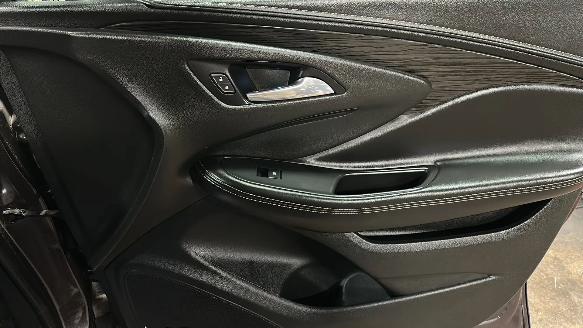 Used 2016 Buick Envision Premium image 18