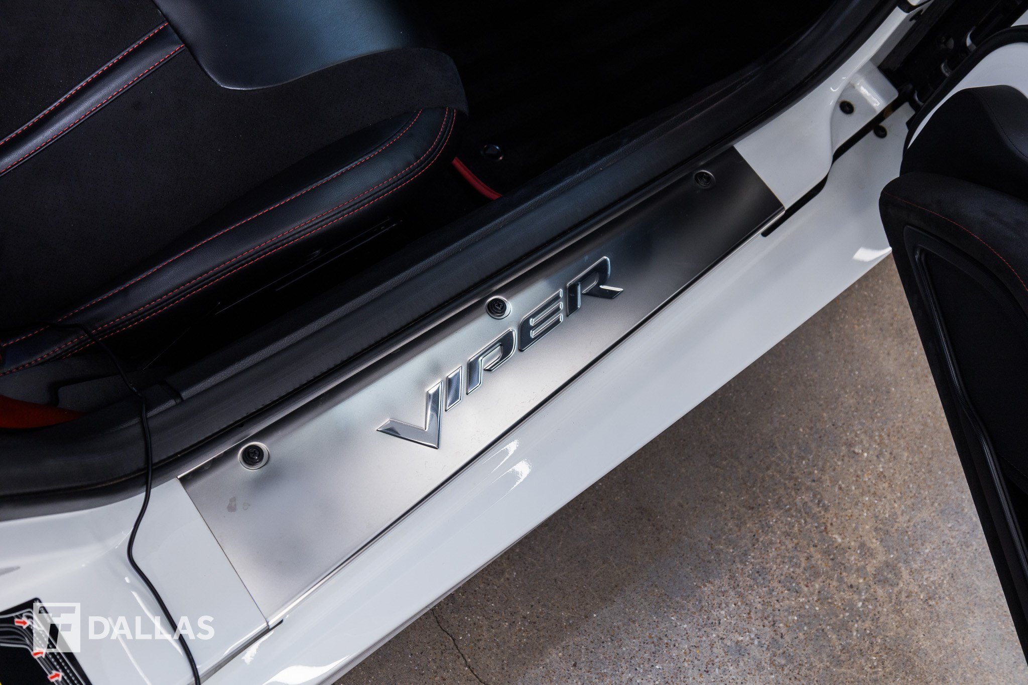 Used 2017 Dodge Viper ACR w/ Extreme Aero Package RWD image 38