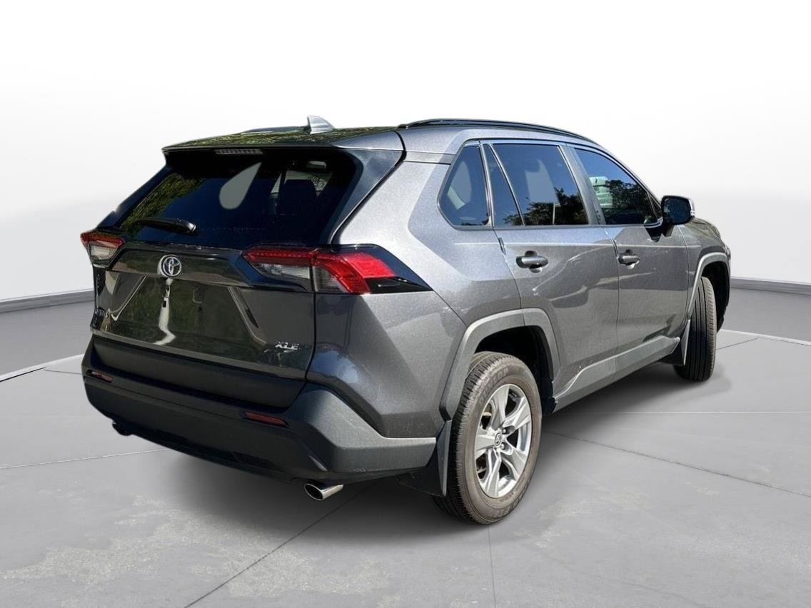Used 2025 Toyota RAV4 XLE w/ Convenience Package FWD image 6