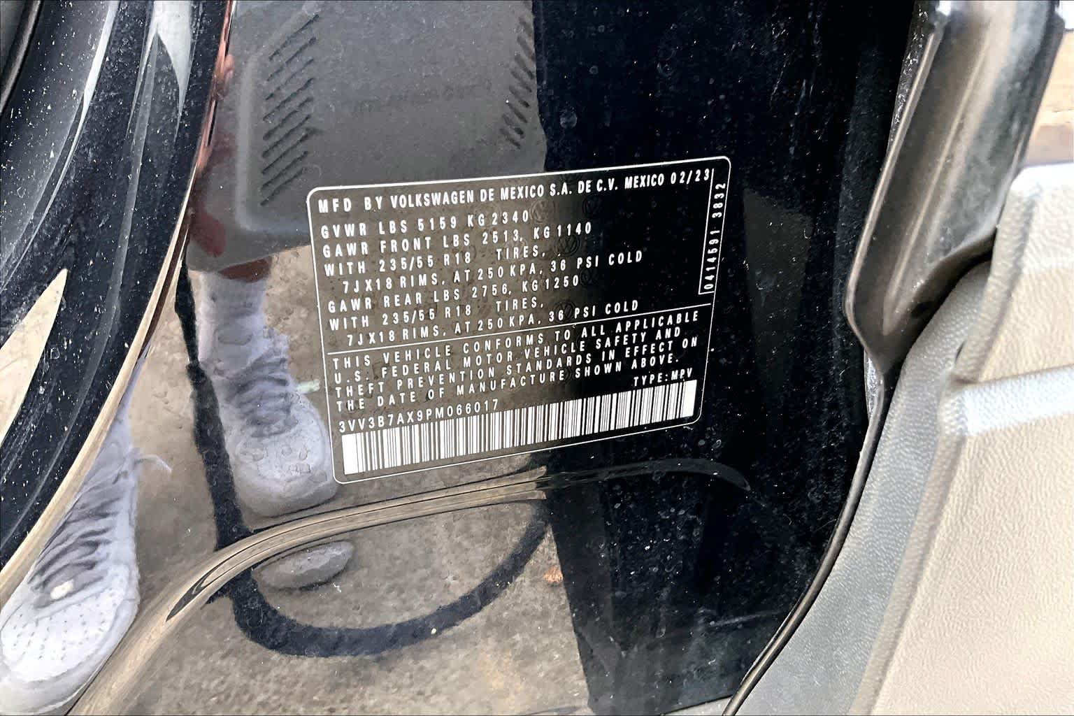 Used 2023 Volkswagen Tiguan SE FWD image 35