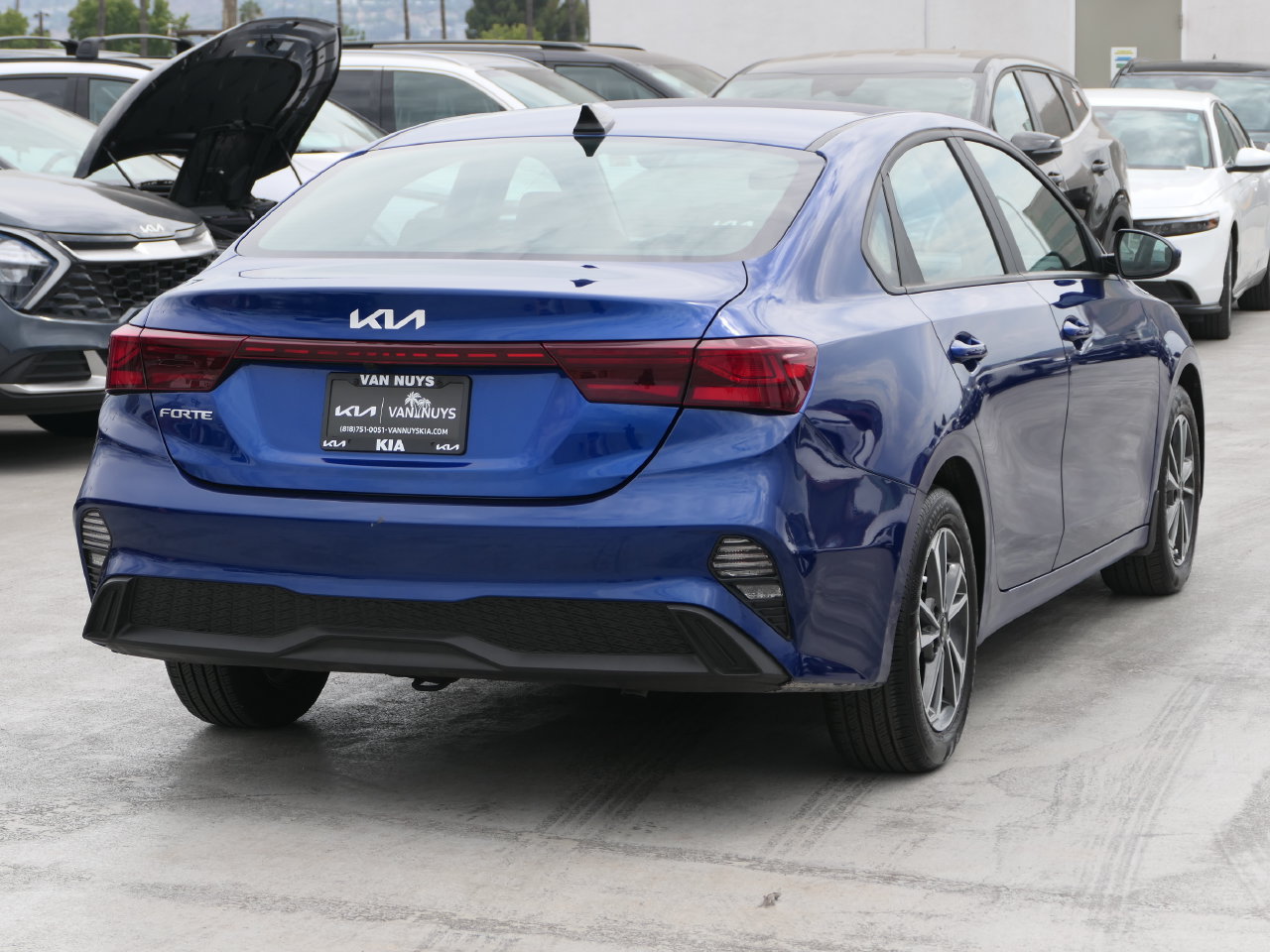 Certified 2024 Kia Forte LXS FWD image 3