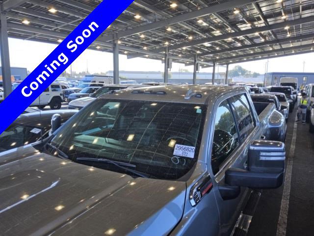 Used 2024 GMC Sierra 3500 SLT w/ SLT Premium Package image 10