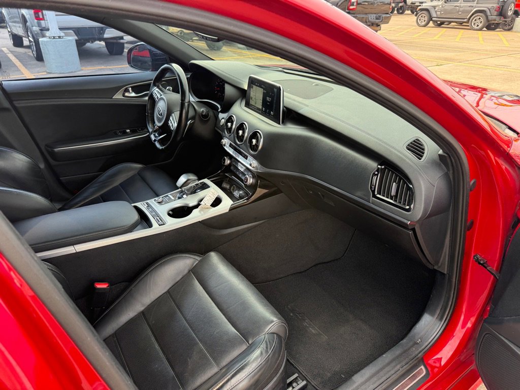 Used 2018 Kia Stinger GT2 image 15