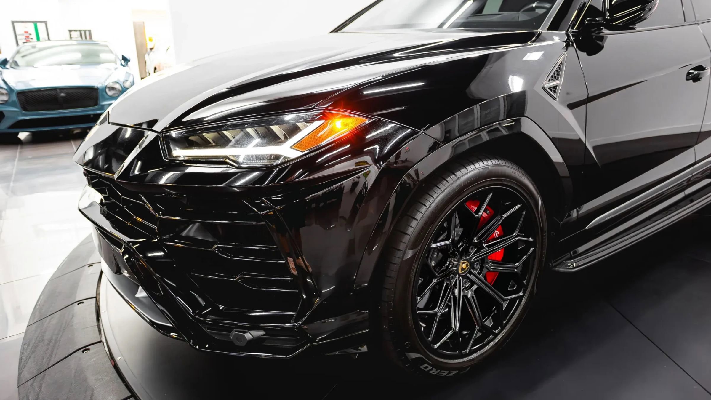 Used 2021 Lamborghini Urus image 14