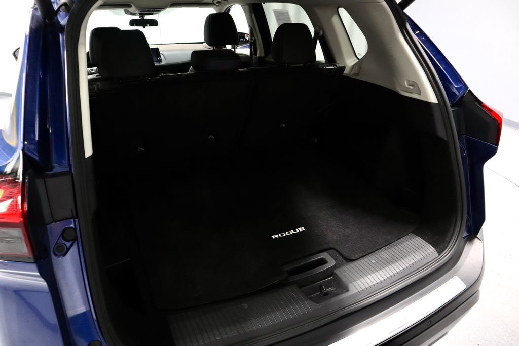 Certified 2023 Nissan Rogue SV w/ SV Premium B Package AWD/4WD image 13
