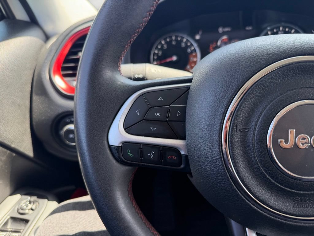 Used 2023 Jeep Renegade Trailhawk AWD/4WD image 7