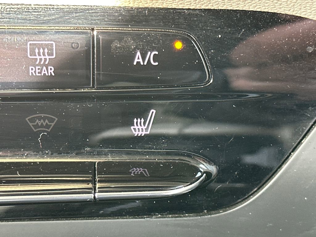 Used 2022 Buick Encore GX Preferred w/ Cold Weather Comfort Package image 32