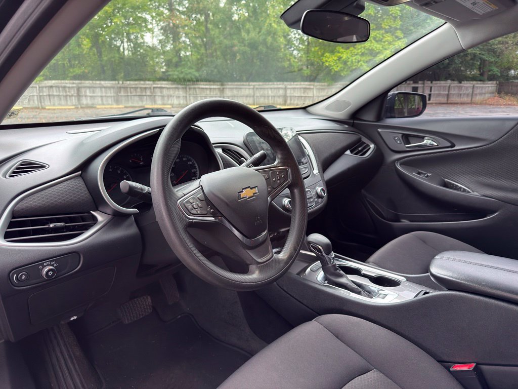 Used 2024 Chevrolet Malibu LT FWD image 18