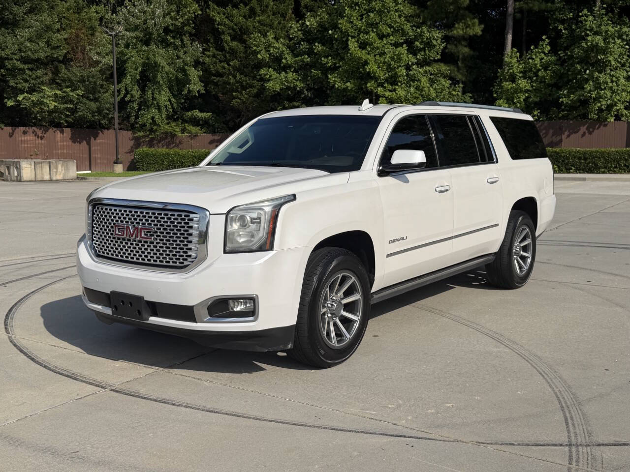 Used 2017 GMC Yukon XL Denali w/ Open Road Package RWD image 1